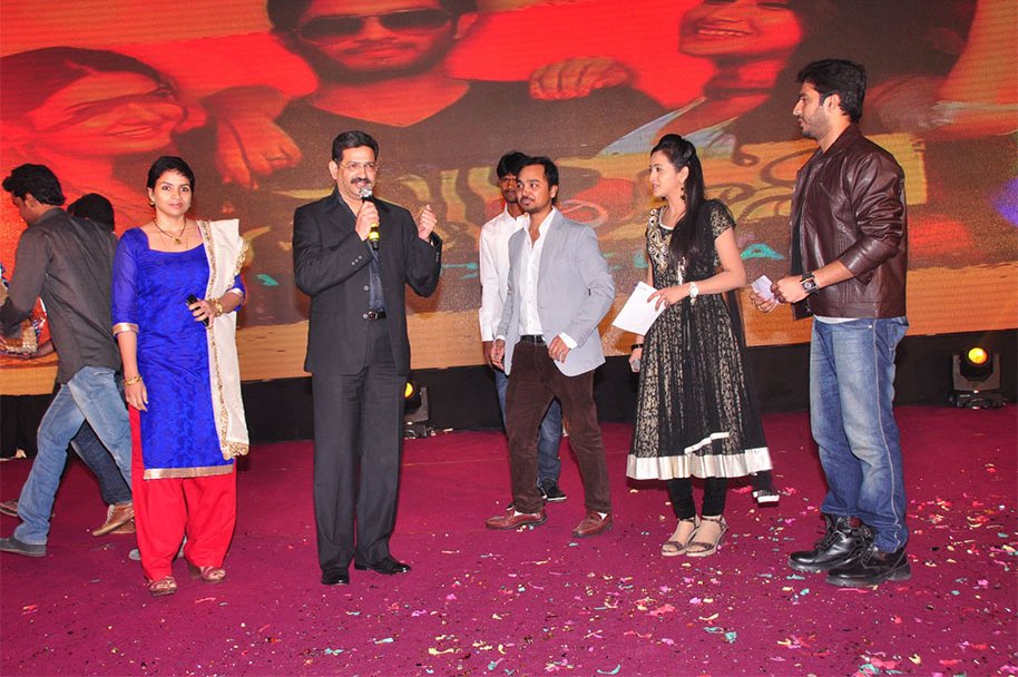 Dil-Deewana-Audio-Launch-by-Kapil-Dev